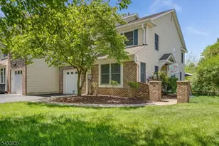 34 Pond Ridge Dr, Clinton, NJ 08809 - Photo 1