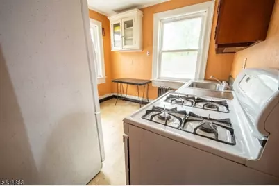 128 W 8th St, Plainfield, NJ 07060 - Photo 27