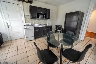 128 W 8th St, Plainfield, NJ 07060 - Photo 31