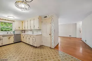 137 Beekman Rd, Summit, NJ 07901 - Photo 13