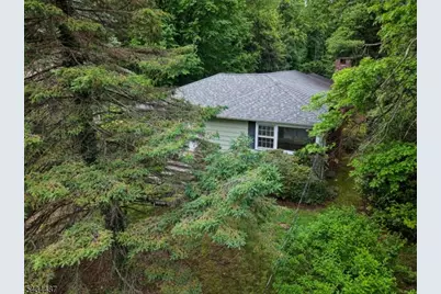 137 Beekman Rd, Summit, NJ 07901 - Photo 37