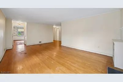 137 Beekman Rd, Summit, NJ 07901 - Photo 9