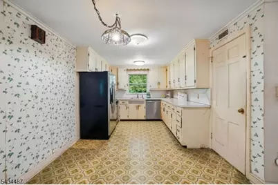 137 Beekman Rd, Summit, NJ 07901 - Photo 15