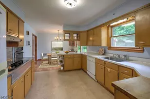 7 Mosle Rd, Peapack Gladstone Boro, NJ 07934 - Photo 5