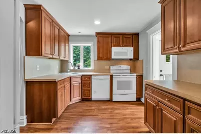 105 Somerville Rd, Bedminster Township, NJ 07921 - Photo 9