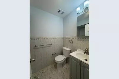 1057 Bond St, Elizabeth, NJ 07201 - Photo 9