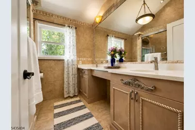 27 Grandview Dr, Wayne, NJ 07470 - Photo 25