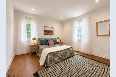 27 Grandview Dr, Wayne, NJ 07470 - Photo 17