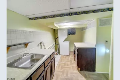 790 Valley St, Union Township, NJ 07088 - Photo 11