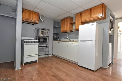 70 Newark Ave, Paterson, NJ 07503 - Photo 15