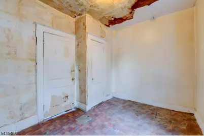 110 W 16th St, Linden, NJ 07036 - Photo 11