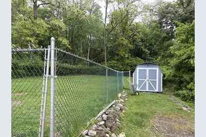1104 N Washington Ave, Green Brook Township, NJ 08812 - Photo 17