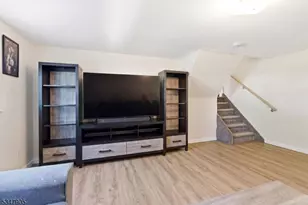 205 New Dover Rd, Woodbridge Township, NJ 07067 - Photo 21