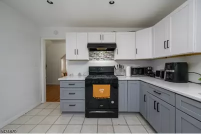 829-831 S 13th St, Newark, NJ 07108 - Photo 13