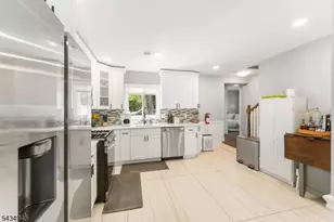 379 Old Georges Rd, North Brunswick Township, NJ 08902 - Photo 17