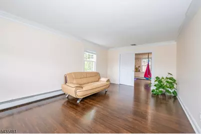 12 Rene Ct, Wayne Twp., NJ 07470 - Photo 3