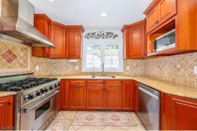 12 Rene Ct, Wayne Twp., NJ 07470 - Photo 7