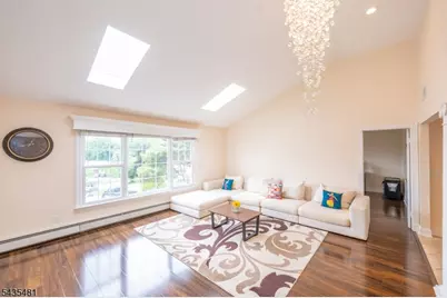 12 Rene Ct, Wayne, NJ 07470 - Photo 9
