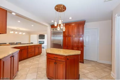 12 Rene Ct, Wayne, NJ 07470 - Photo 3