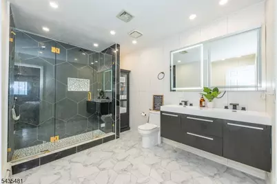 12 Rene Ct, Wayne, NJ 07470 - Photo 17
