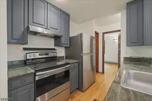 17 Village Way, Vernon Twp., NJ 07462 - Photo 7