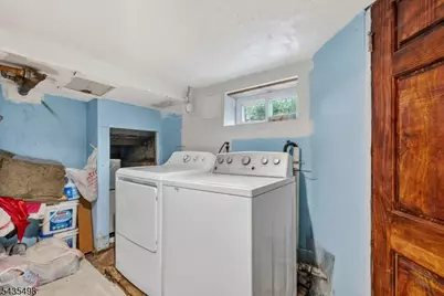 502 Merrill Ct, Orange, NJ 07050 - Photo 17
