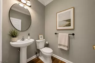 33 E Burgess Dr, Piscataway Township, NJ 08854 - Photo 15