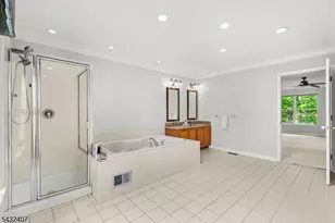 33 E Burgess Dr, Piscataway Township, NJ 08854 - Photo 23