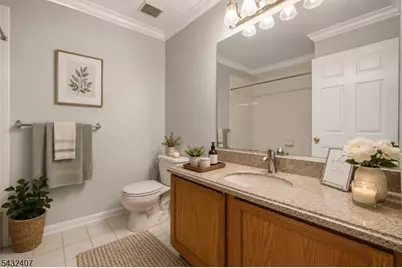 33 E Burgess Dr, Piscataway Township, NJ 08854 - Photo 29