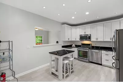 33 E Burgess Dr, Piscataway Township, NJ 08854 - Photo 11