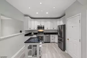 33 E Burgess Dr, Piscataway Township, NJ 08854 - Photo 9