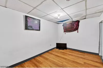 366 7th Ave W, Newark, NJ 07107 - Photo 45