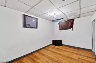 366 7th Ave W, Newark, NJ 07107 - Photo 45