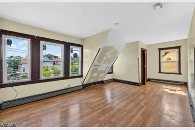 366 7th Ave W, Newark, NJ 07107 - Photo 33