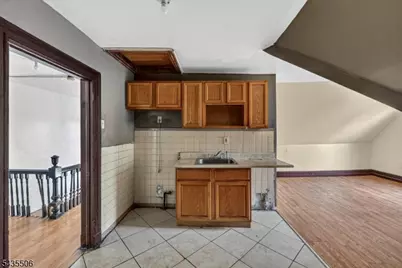 366 7th Ave W, Newark, NJ 07107 - Photo 35