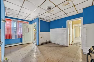 366 7th Ave W, Newark, NJ 07107 - Photo 11