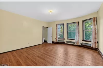 366 7th Ave W, Newark, NJ 07107 - Photo 21