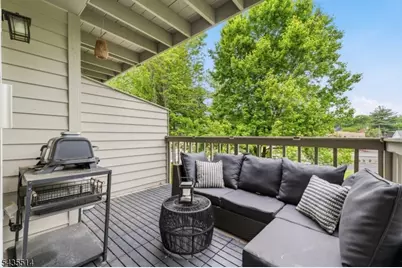 25 Fells Manor Rd, Caldwell, NJ 07006 - Photo 7