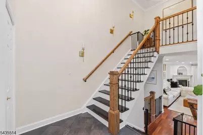 25 Fells Manor Rd, Caldwell, NJ 07006 - Photo 3