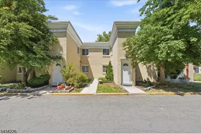 18 Lake Ave, East Brunswick Township, NJ 08816 - Photo 1