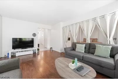 18 Lake Ave, East Brunswick Township, NJ 08816 - Photo 11