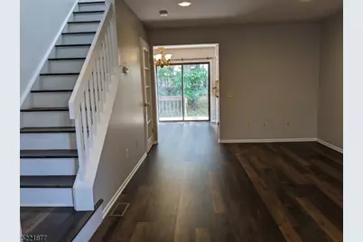 604 Almond Ct, Raritan Township, NJ 08822 - Photo 3