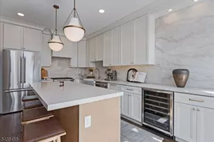 41 Chestnut Ct, Cedar Grove, NJ 07009 - Photo 5