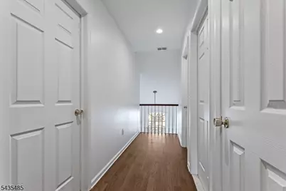 41 Chestnut Ct, Cedar Grove, NJ 07009 - Photo 9
