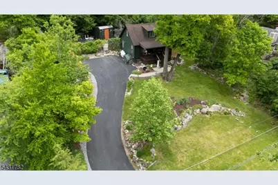 66 Fairlawn Dr, West Milford, NJ 07421 - Photo 27