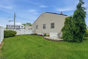 31 Middle Hill Rd, Woodbridge Township, NJ 07067 - Photo 37