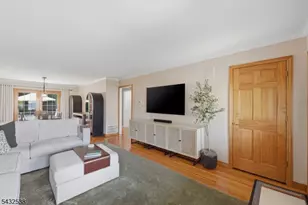 31 Middle Hill Rd, Woodbridge Township, NJ 07067 - Photo 7