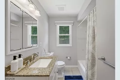 31 Middle Hill Rd, Woodbridge Township, NJ 07067 - Photo 15