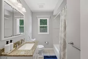 31 Middle Hill Rd, Woodbridge Township, NJ 07067 - Photo 15