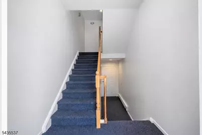15 Boulder Run Rd, Paterson, NJ 07501 - Photo 21